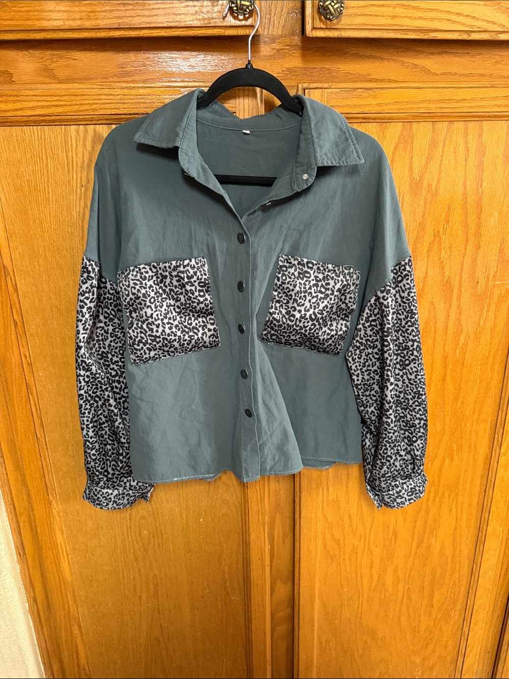 Womens Slate Green Button-Front Jean Jacket with Leopard Print Accents